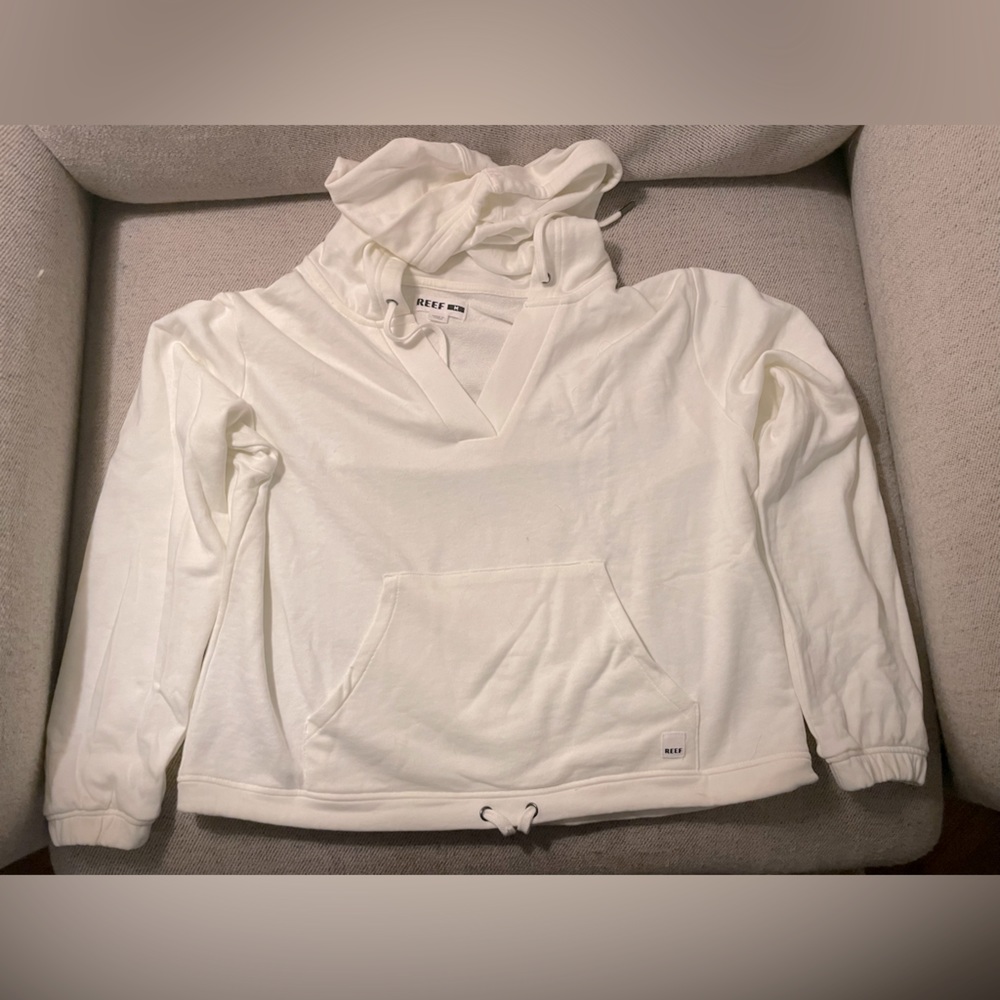 Reef Pullover Hoodie Thin Sweatshirt - Cream - Women’s M (US) - LIKE NEW